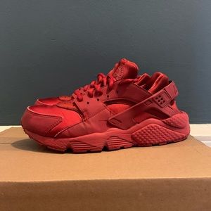 Nike Huarache Run Size 9